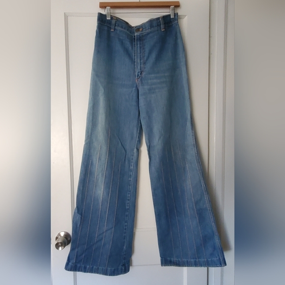 Vintage 1970's Wrangler Women's Bell-bottom Flare High-waisted Blue Jeans M - Picture 2 of 9
